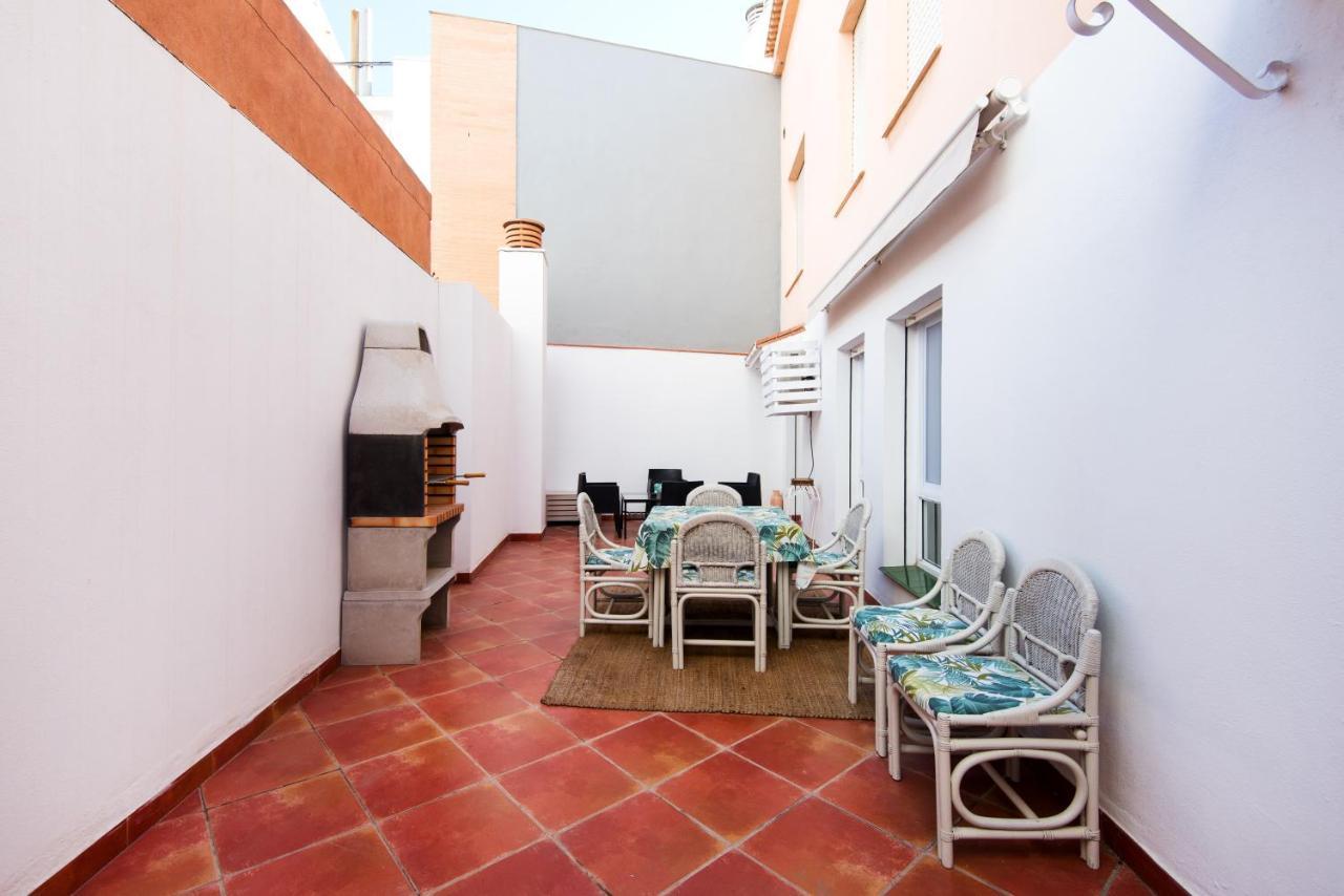 Center Location & Parking Free With Largeterrace & Bbq Appartement